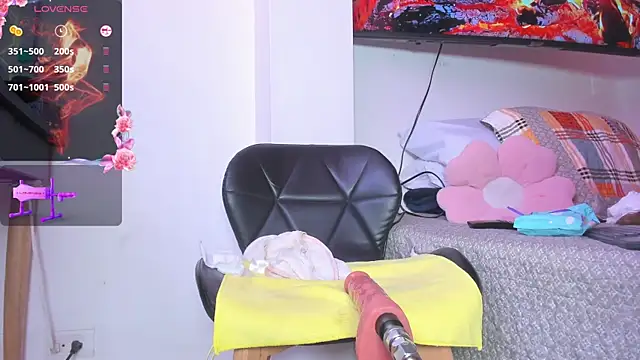 lily evil online show from April 8, 5:37 pm