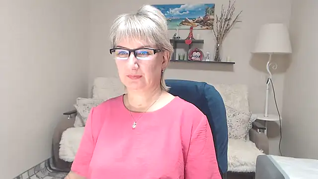 FleurMays online show from October 28, 9:37 am