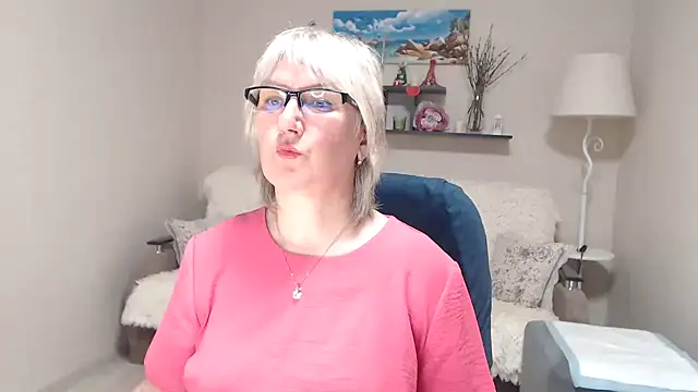 FleurMays online show from April 17, 10:50 am