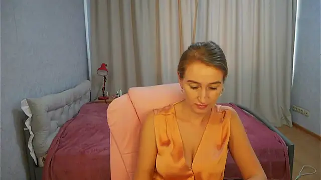 Sophiloren online show from July 19, 12:18 pm