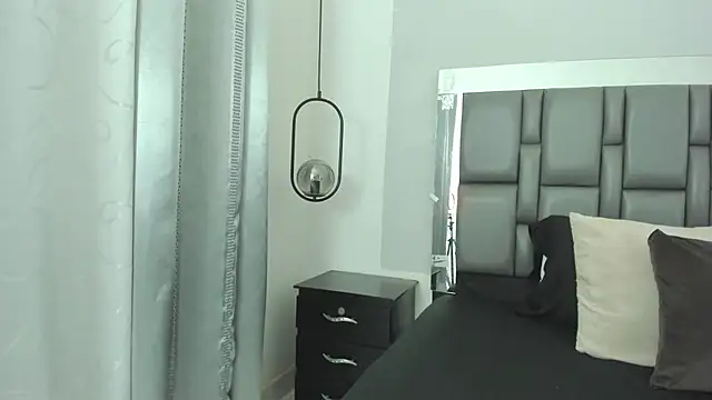 Gabriela Lopez1 online show from October 1, 7:24 am