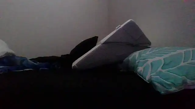 cinnaminnie online show from November 19, 6:52 pm