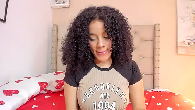 vanesasexyhot21 online show from April 7, 5:09 am