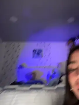 -Loren- online show from March 18, 11:37 am