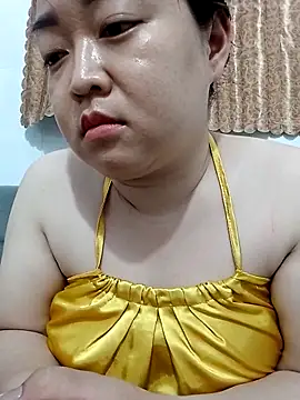 VyOanh2K online show from March 23, 4:02 pm