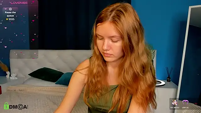 Eva  Lewis online show from November 29, 2:48 am