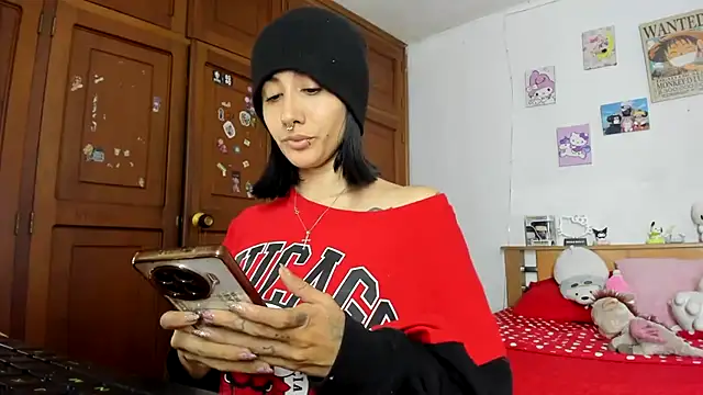 LunaDeCristall online show from September 16, 8:33 am