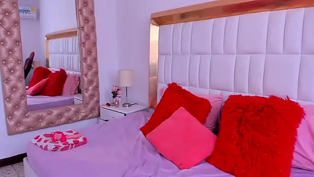 MadelineJackson online show from April 23, 5:48 pm