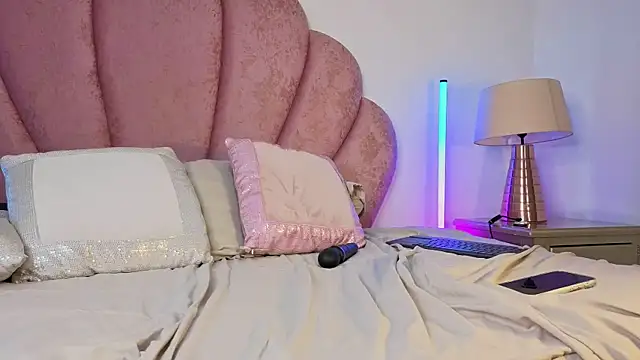 Daddysgirl1  online show from March 23, 10:16 pm