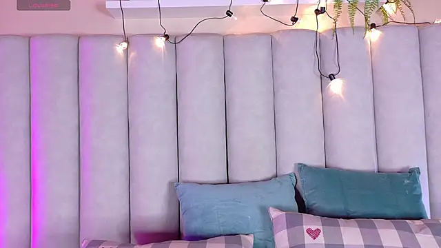 EngelStone online show from September 13, 7:55 pm