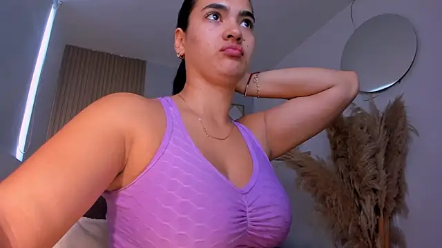 Snapshot of NatyFerrer_ chatting on October 20, 11:46 am NatyFerrer  online show from October 20, 11:46 am