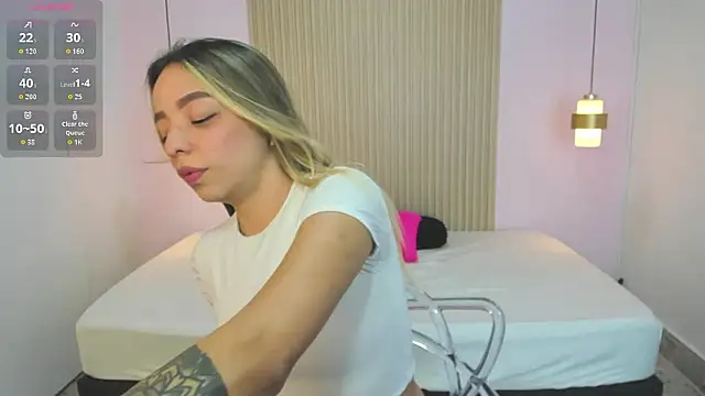 AliceRoss0 online show from February 3, 8:01 pm