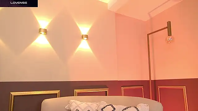 morganlake  online show from April 6, 3:50 am