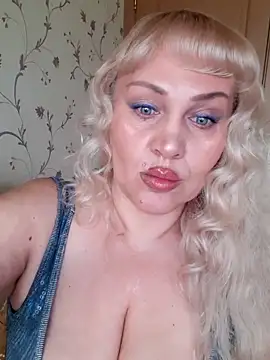 IsabellaBoni online show from March 21, 7:13 am