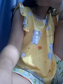 Baby-sexytits18 online show from September 21, 11:36 pm