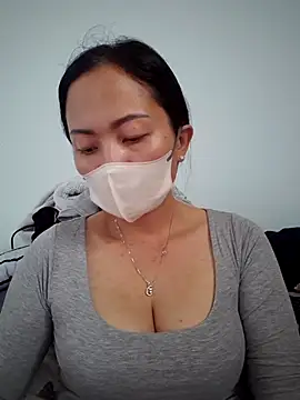 Baby-sexytits18 online show from September 26, 1:58 am