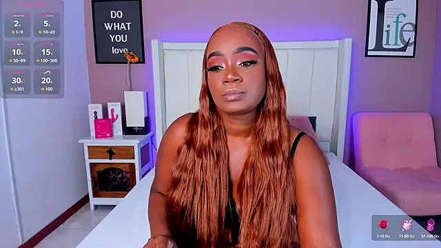 Britanymooree online show from September 25, 8:39 pm