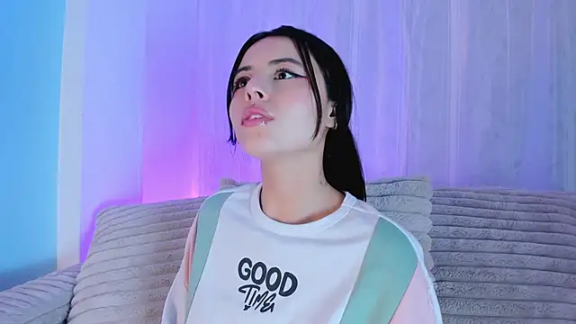 EmilyWithe online show from March 6, 11:11 pm