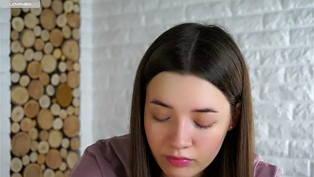 LowOncoming online show from December 5, 2:11 am