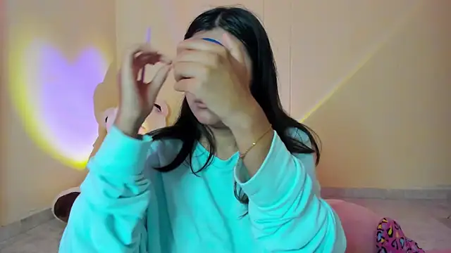 Snapshot of _maiahairy_ chatting on October 12, 1:02 pm maiahairy online show from October 12, 1:02 pm