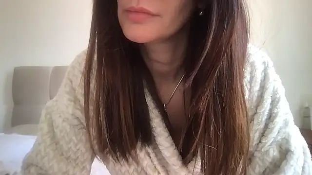 paolajonez online show from October 20, 3:59 pm