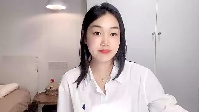 cloud8822 online show from April 20, 1:58 pm