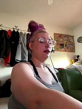 Lalalynn online show from December 4, 3:24 pm