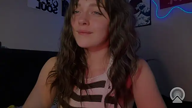 Emilia0 0 7 online show from February 22, 1:50 am