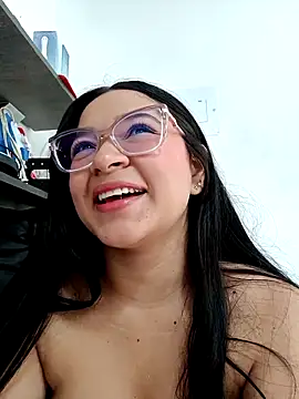 -VICKKY online show from January 16, 2:46 pm