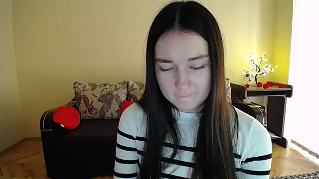Pretty shy online show from May 28, 9:07 am