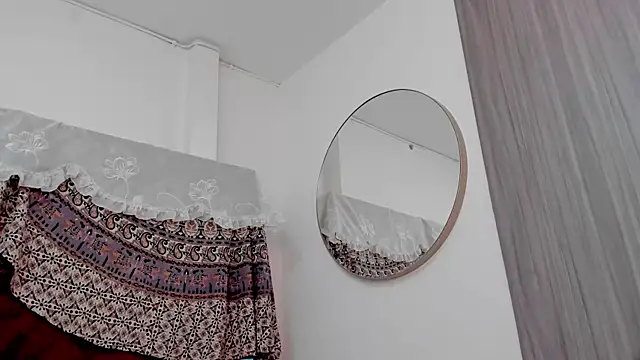 BonnieCute  online show from April 11, 12:17 am