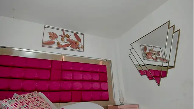 BonnieCute  online show from March 6, 11:44 pm