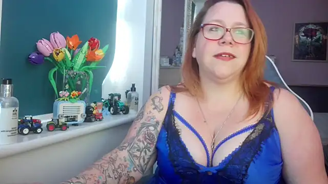NikiDeeOfficial online show from August 1, 7:49 pm