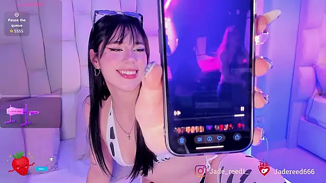 jade reeed online show from December 15, 4:07 am