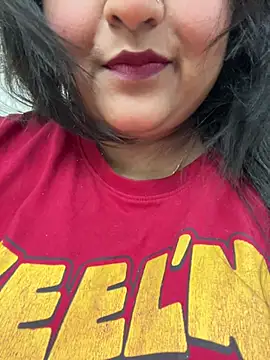 smile pretty online show from January 12, 4:45 pm