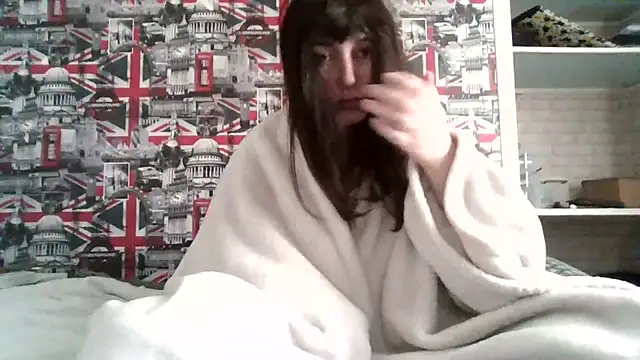 Lynylou online show from November 17, 11:33 am