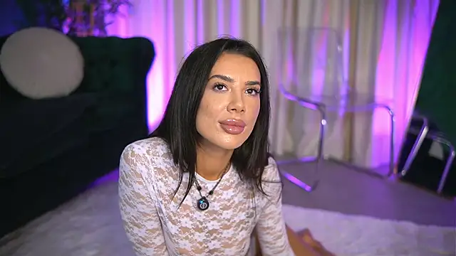 FoxieJullia online show from October 30, 5:21 am