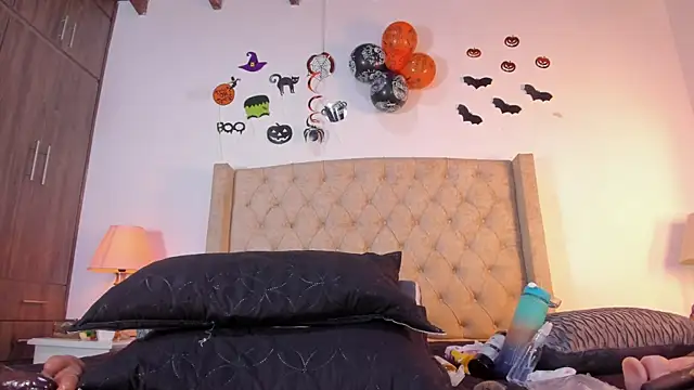 allisson m online show from October 29, 1:37 pm