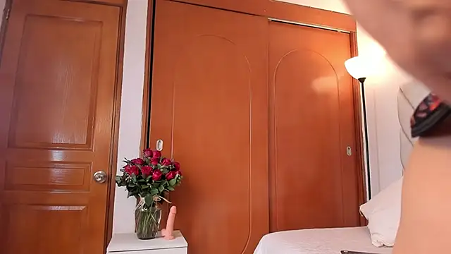 DarlinJones online show from February 18, 6:29 pm