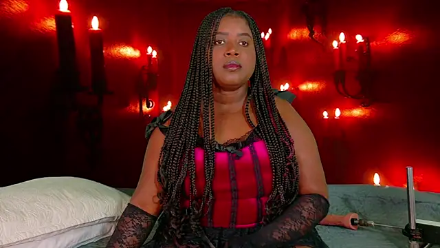 Chleo   online show from October 31, 1:37 pm