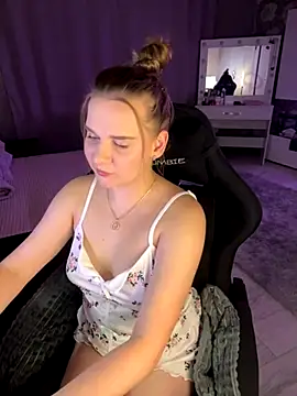 Lexi noah online show from September 26, 9:45 pm