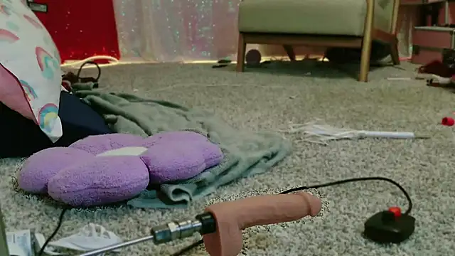 Snapshot of MissyRoulette chatting on September 18, 10:25 am MissyRoulette online show from September 18, 10:25 am