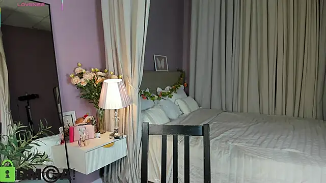 Dearly Emily online show from April 5, 5:23 pm