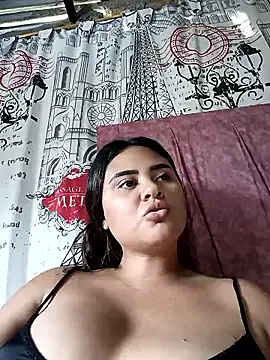 sexy-latin10 online show from April 18, 7:07 pm