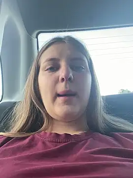 MollyDolle online show from August 1, 3:36 pm