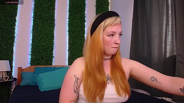 Snapshot of Nicole__Aniston_ chatting on October 10, 12:10 pm Nicole  Aniston  online show from October 10, 12:10 pm