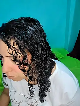 aixa 15 online show from April 28, 12:09 pm