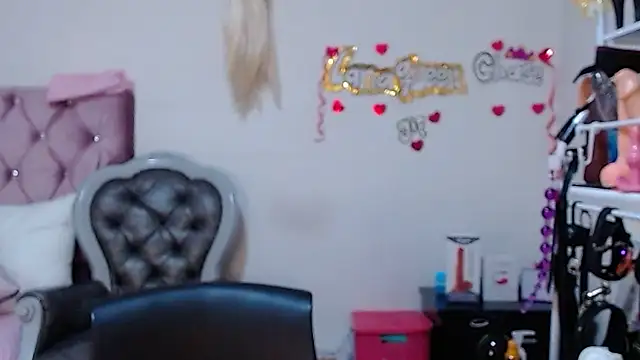 lanaqueen699 online show from November 21, 2:41 pm