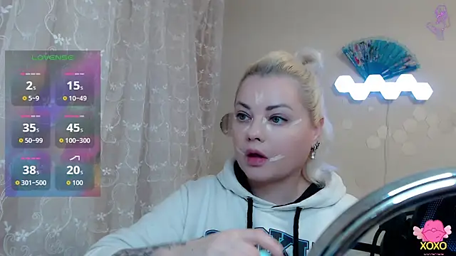 JewellKiss7 online show from November 13, 4:11 am