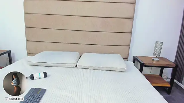 sally rosses online show from November 17, 12:06 pm